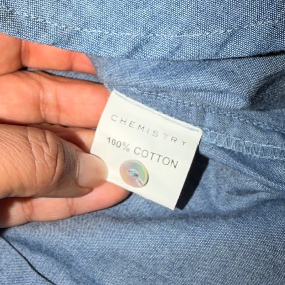 CHEMISTRY Blue Chambray Embroidered Crest Long Sleeve Button Up Shirt Size L - Picture 8 of 8